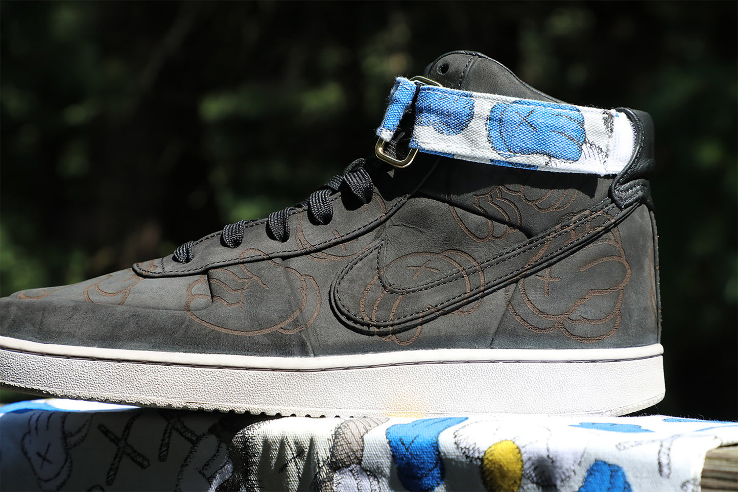 Custom Vandal High "Shades of Friendly Kaws"