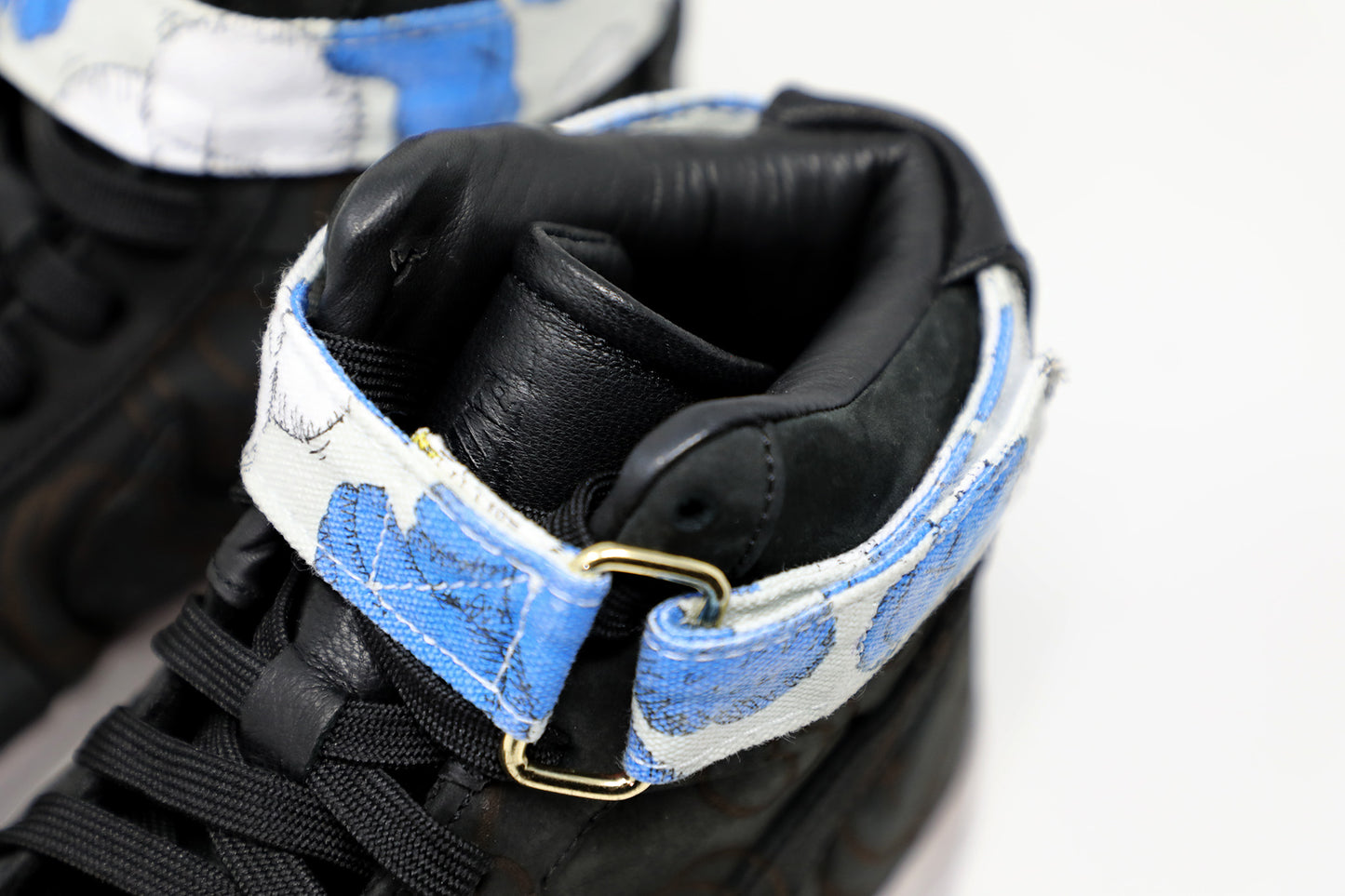 Custom Vandal High "Shades of Friendly Kaws"